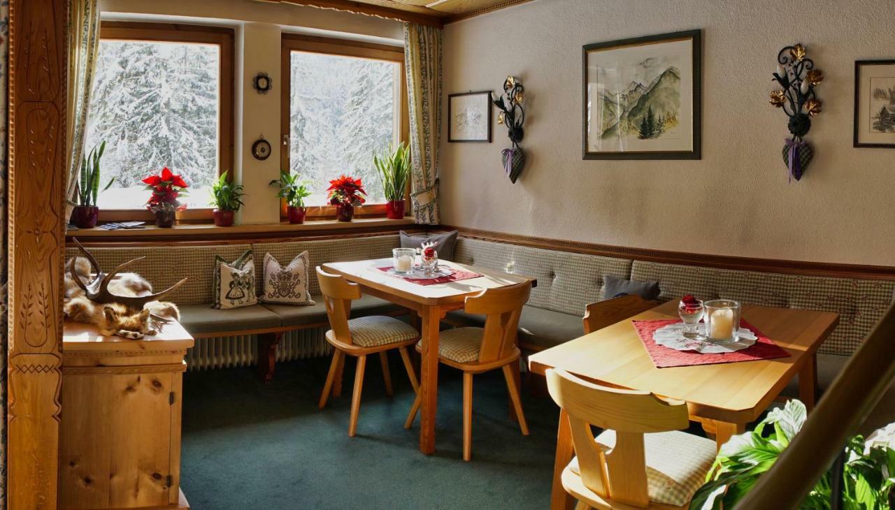 Haus Vasul Hotel Sankt Anton am Arlberg Exterior photo